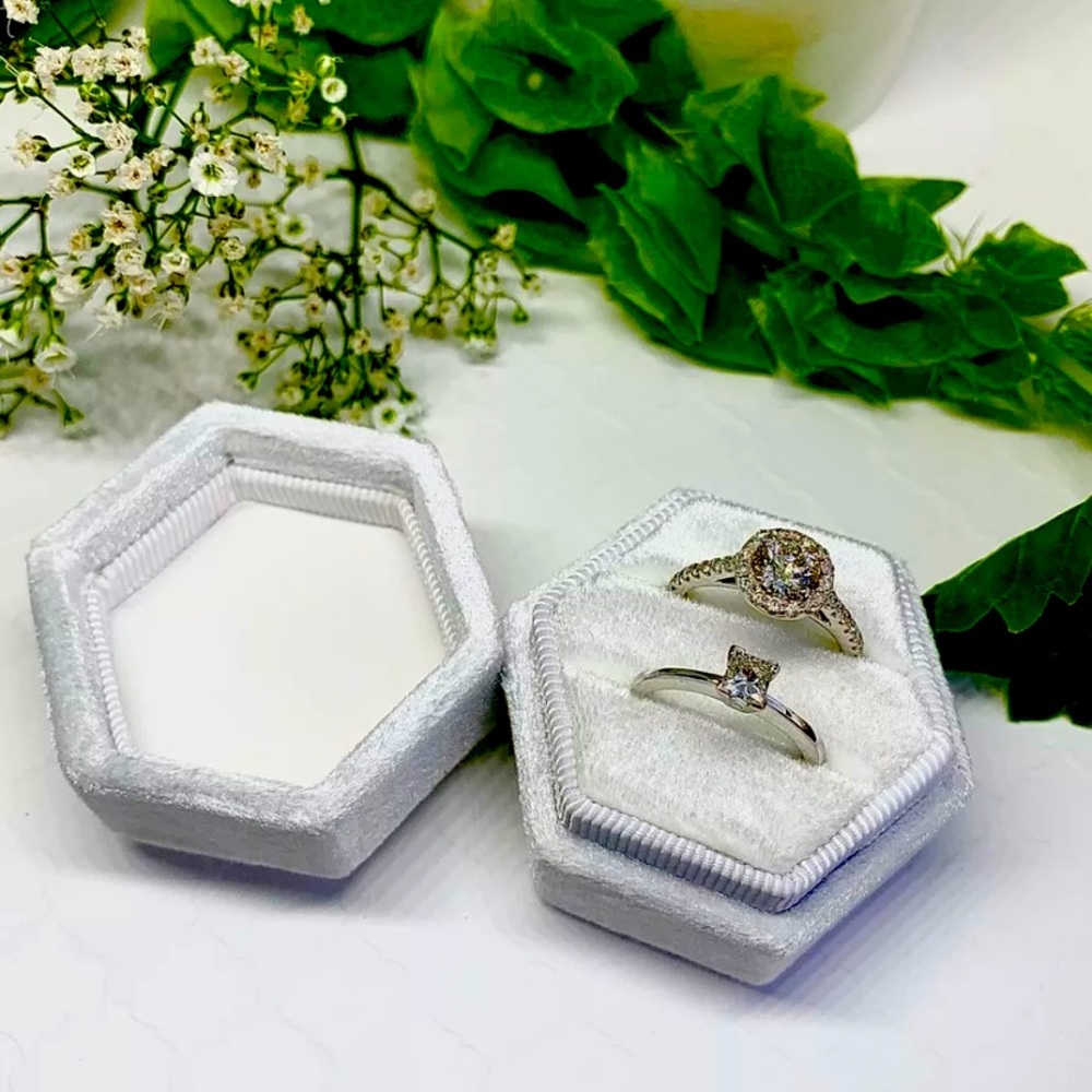 White Hexagon Velvet Ring Box, Double  Slot